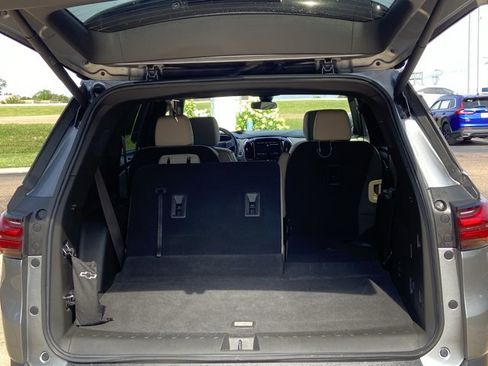 Used 2023 Chevrolet Traverse LT w/ LPO, Cargo Package AWD/4WD image 25