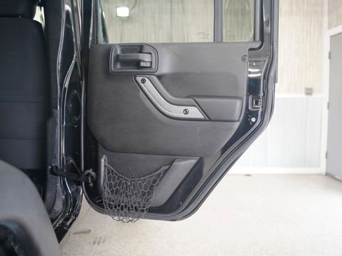 Used 2015 Jeep Wrangler Unlimited Sport w/ Quick Order Package 24S AWD/4WD image 34