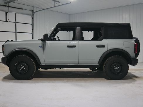 Certified 2023 Ford Bronco Black Diamond image 8