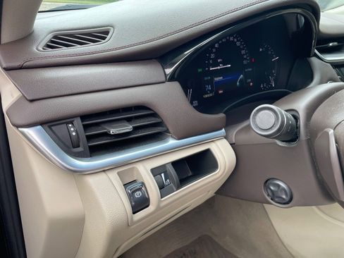 Used 2013 Cadillac XTS FWD image 39