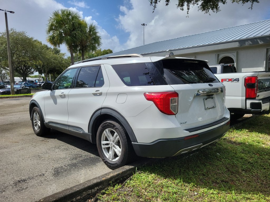 Used 2021 Ford Explorer XLT w/ Equipment Group 202A RWD image 6