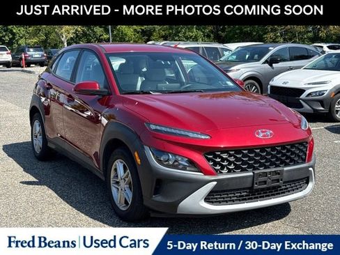 Used 2023 Hyundai Kona SE AWD/4WD image 1
