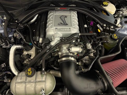Used 2022 Ford Mustang Shelby GT500 w/ Technology Package RWD image 50