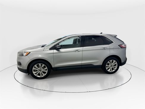 Used 2024 Ford Edge Titanium image 5