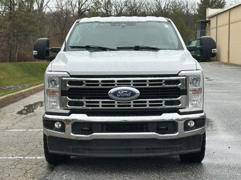 Used 2024 Ford F250 XLT image 3