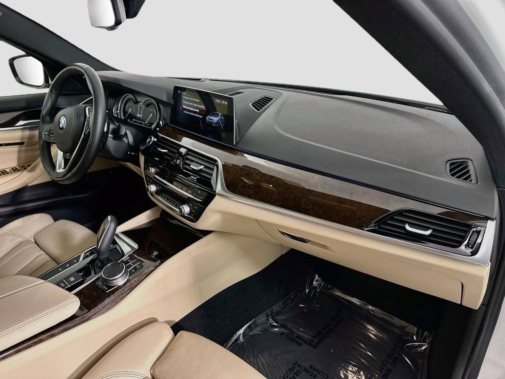 Used 2018 BMW 530e RWD image 30