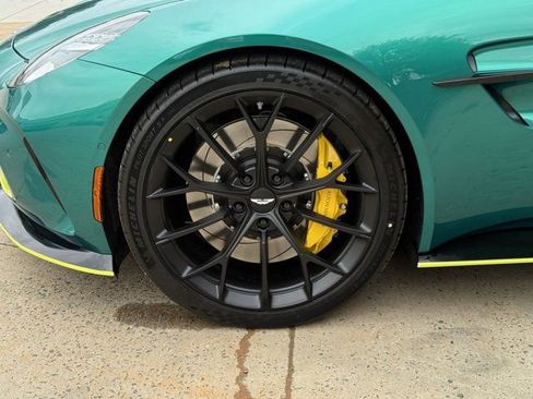 New 2025 Aston Martin V8 Vantage Coupe image 4