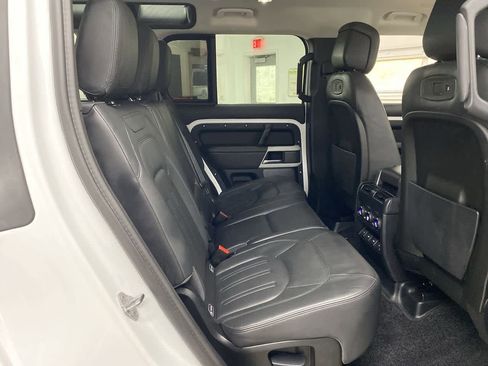 Used 2020 Land Rover Defender 110 HSE image 18