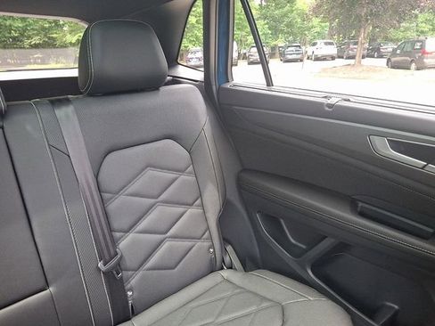 Certified 2025 Volkswagen Atlas Cross Sport SE image 20