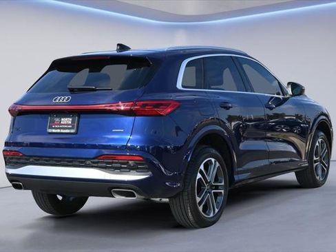 Certified 2025 Audi Q5 Premium w/ Convenience Package AWD/4WD image 3