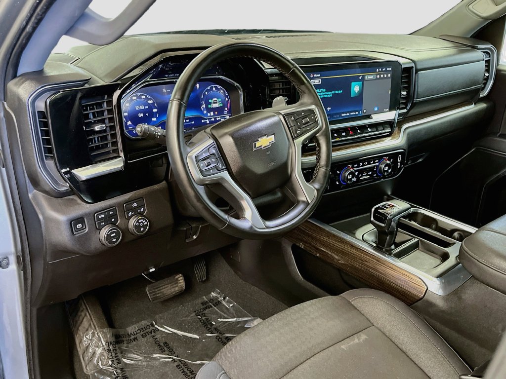 Used 2025 Chevrolet Silverado 1500 RST w/ Z71 Off-Road Package AWD/4WD image 9