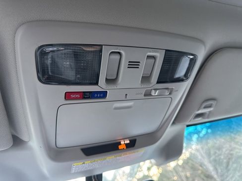 Used 2019 Subaru Outback 2.5i Limited image 9