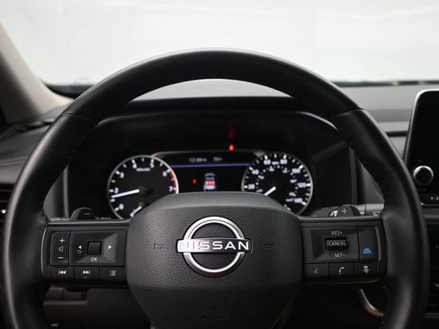 Used 2025 Nissan Rogue SV AWD/4WD image 14