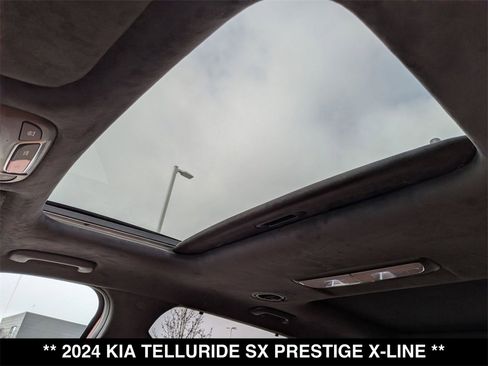Used 2024 Kia Telluride SX Prestige X-Line image 2
