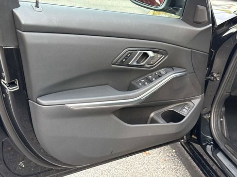 Certified 2025 BMW 330i xDrive Sedan w/ Convenience Package image 17