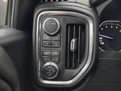 Used 2021 GMC Sierra 1500 SLT AWD/4WD image 21