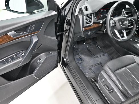 Used 2019 Audi Q5 2.0T Premium AWD/4WD image 4