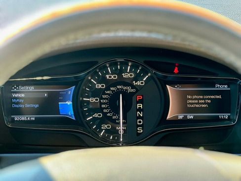 Used 2014 Lincoln MKX AWD w/ Equipment Group 102A image 19