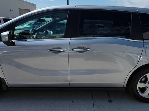 Used 2018 Honda Odyssey EX image 5