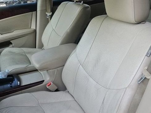 Used 2011 Toyota Avalon Limited FWD image 9