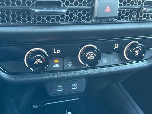 New 2026 Honda HR-V LX image 18