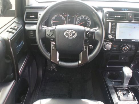 Used 2023 Toyota 4Runner TRD Off-Road Premium w/ Moonroof Package AWD/4WD image 5