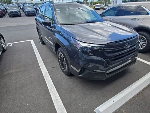 Used 2025 Subaru Forester w/ Convenience Package #1 AWD/4WD image 2