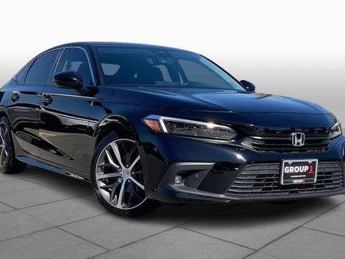 Used 2024 Honda Civic Touring image 3