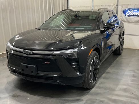 Used 2024 Chevrolet Blazer EV RS AWD/4WD image 3