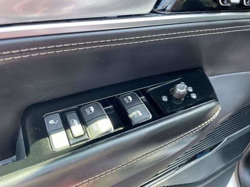 Used 2024 Jeep Grand Wagoneer Series II Obsidian w/ Quick Order Packagew 28T AWD/4WD image 16
