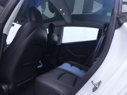 Used 2023 Tesla Model 3 Standard Range image 24