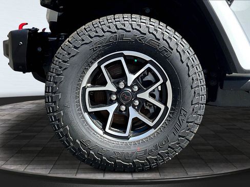 New 2026 Jeep Gladiator Rubicon AWD/4WD image 11