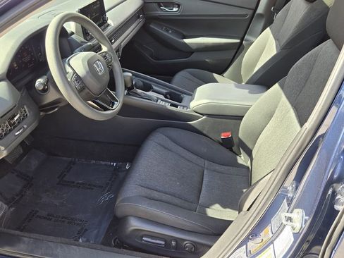 Used 2023 Honda Accord EX image 10