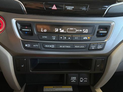 Used 2022 Honda Pilot Special Edition image 23