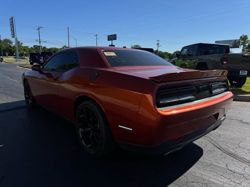 Used 2021 Dodge Challenger GT RWD image 3