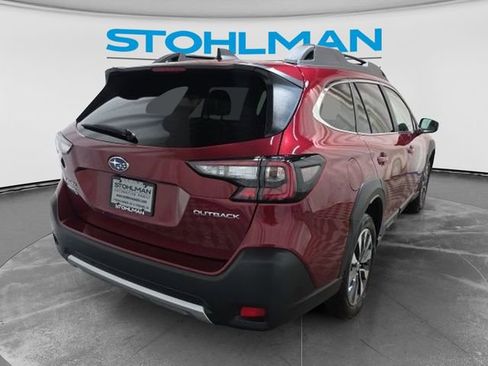 Used 2025 Subaru Outback Limited AWD/4WD image 5