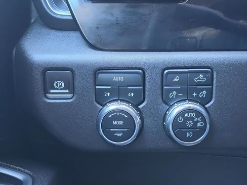 Used 2024 GMC Sierra 1500 SLT image 26