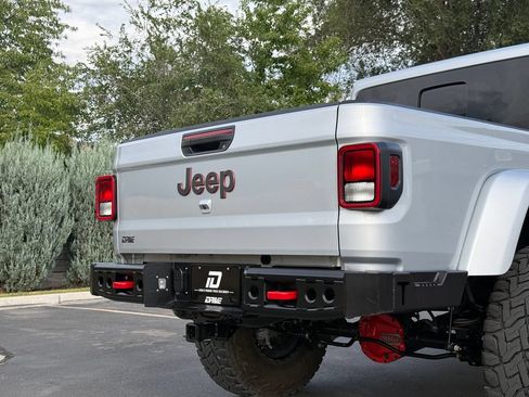 Used 2023 Jeep Gladiator Rubicon w/ Trailer Tow Package AWD/4WD image 15
