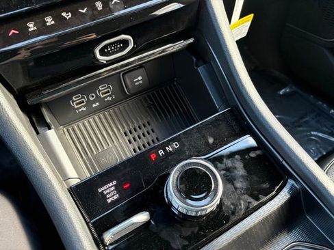 New 2026 Jeep Grand Cherokee Limited AWD/4WD image 16