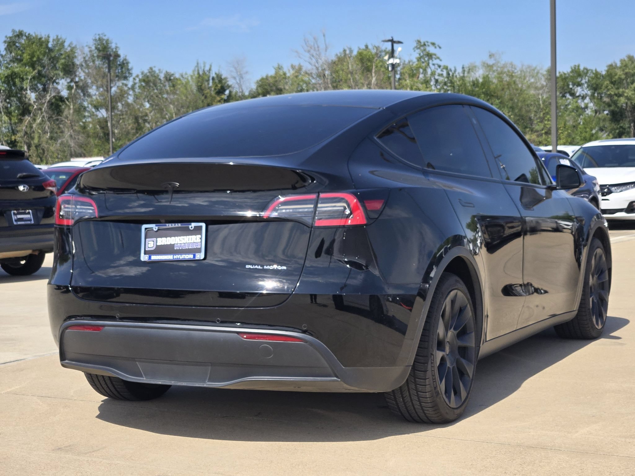 Used 2021 Tesla Model Y Long Range AWD/4WD image 5