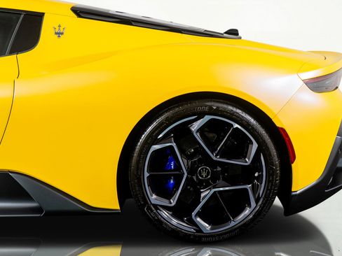 Used 2022 Maserati MC20 Coupe image 18