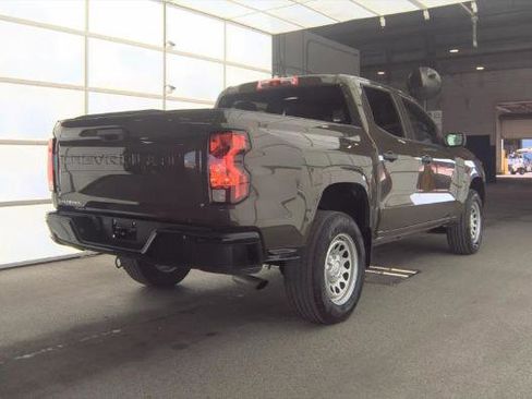 Used 2023 Chevrolet Colorado W/T RWD image 4