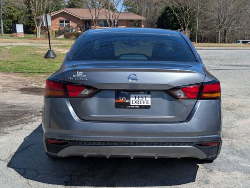 Used 2022 Nissan Altima 2.5 S image 5