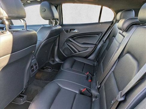 Used 2018 Mercedes-Benz GLA 250 image 18