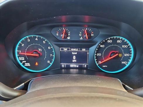 Used 2018 Chevrolet Equinox LT FWD image 11