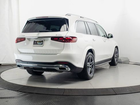 Used 2025 Mercedes-Benz GLS 450 4MATIC w/ AMG Line Exterior image 35