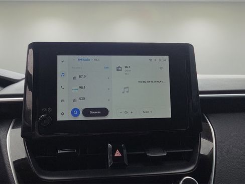 Used 2025 Toyota Corolla LE image 10