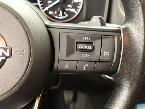 Used 2024 Nissan Rogue S AWD/4WD image 37