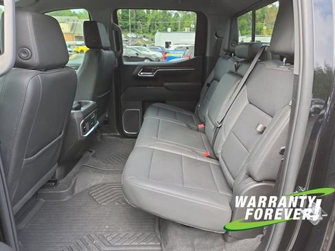 Used 2025 Chevrolet Silverado 1500 LTZ AWD/4WD image 15