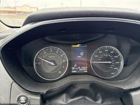 Used 2021 Subaru Crosstrek 2.5i Sport w/ Moonroof Package AWD/4WD image 9
